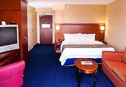 Courtyard By Marriott Toronto Brampton Hotel