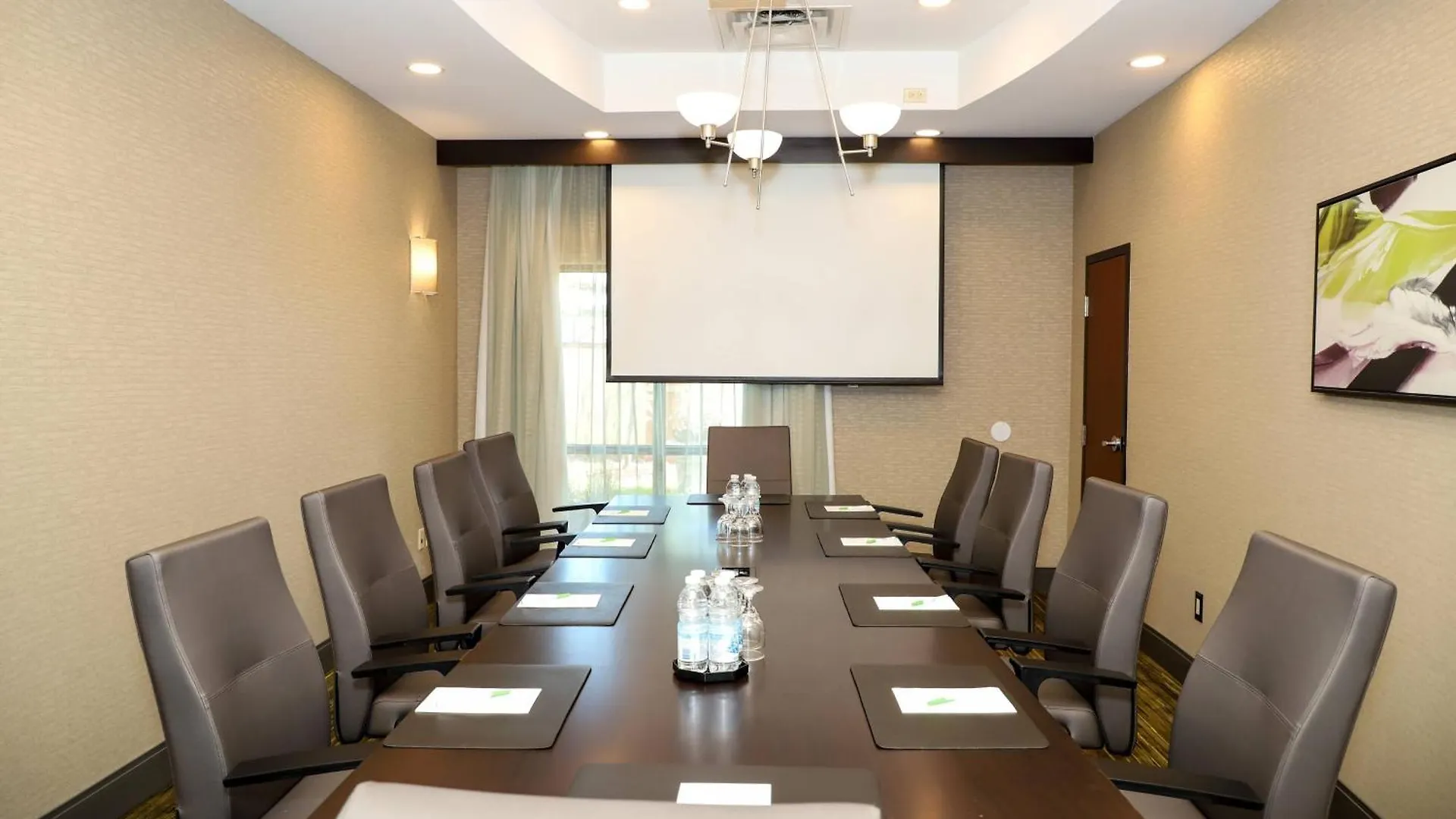 Courtyard By Marriott Toronto Brampton Hotel