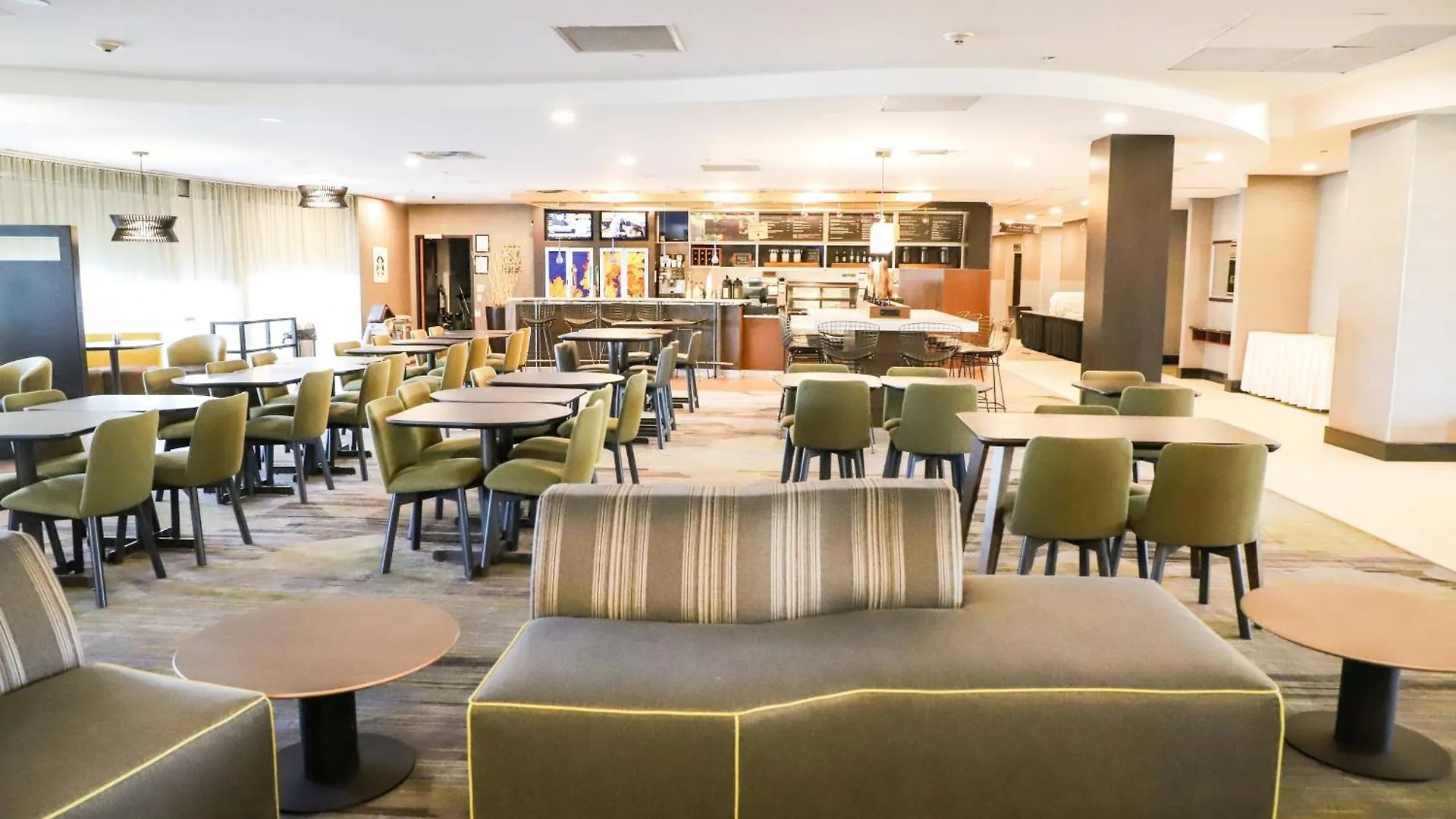Courtyard By Marriott Toronto Brampton Hotel