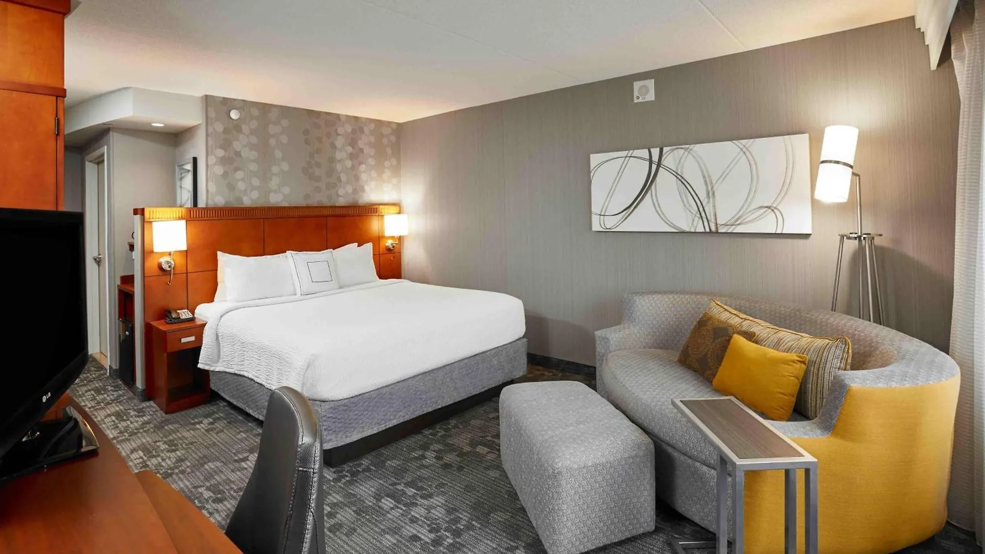 Courtyard By Marriott Toronto Brampton Hotel