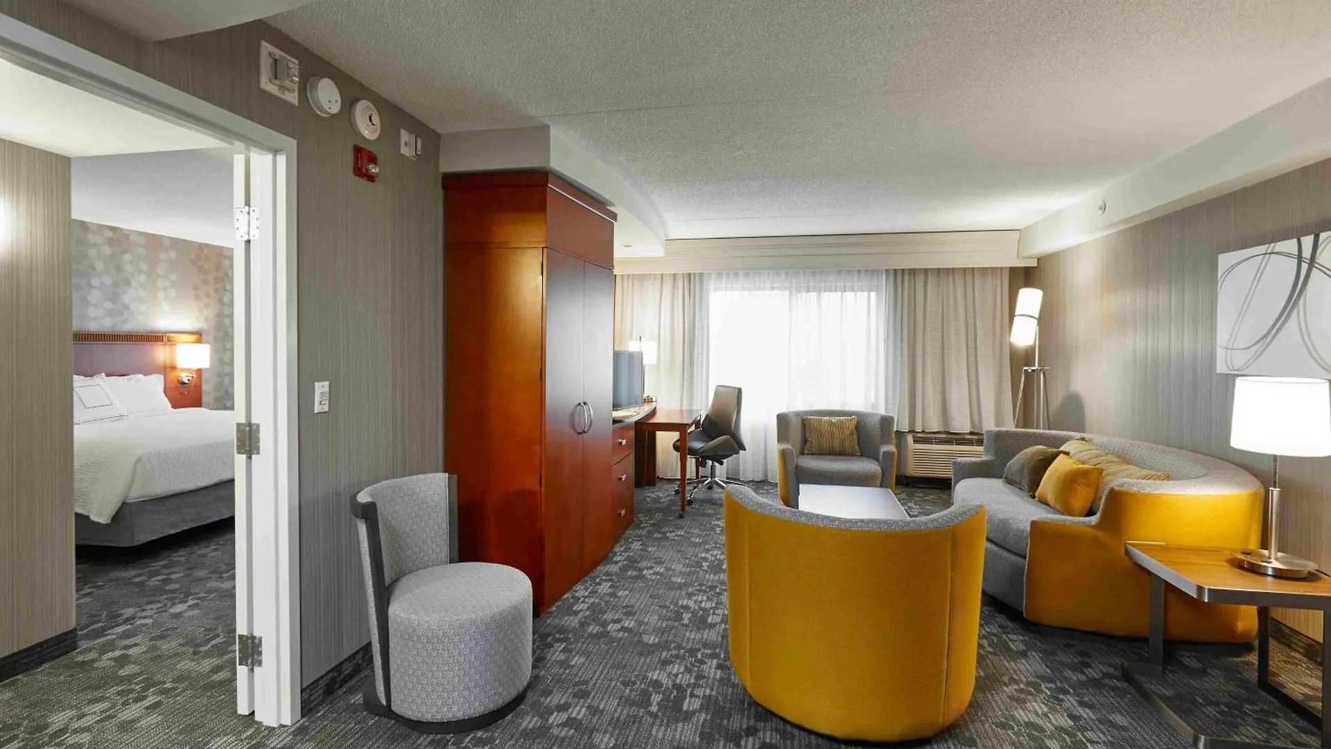 Courtyard By Marriott Toronto Brampton Hotel