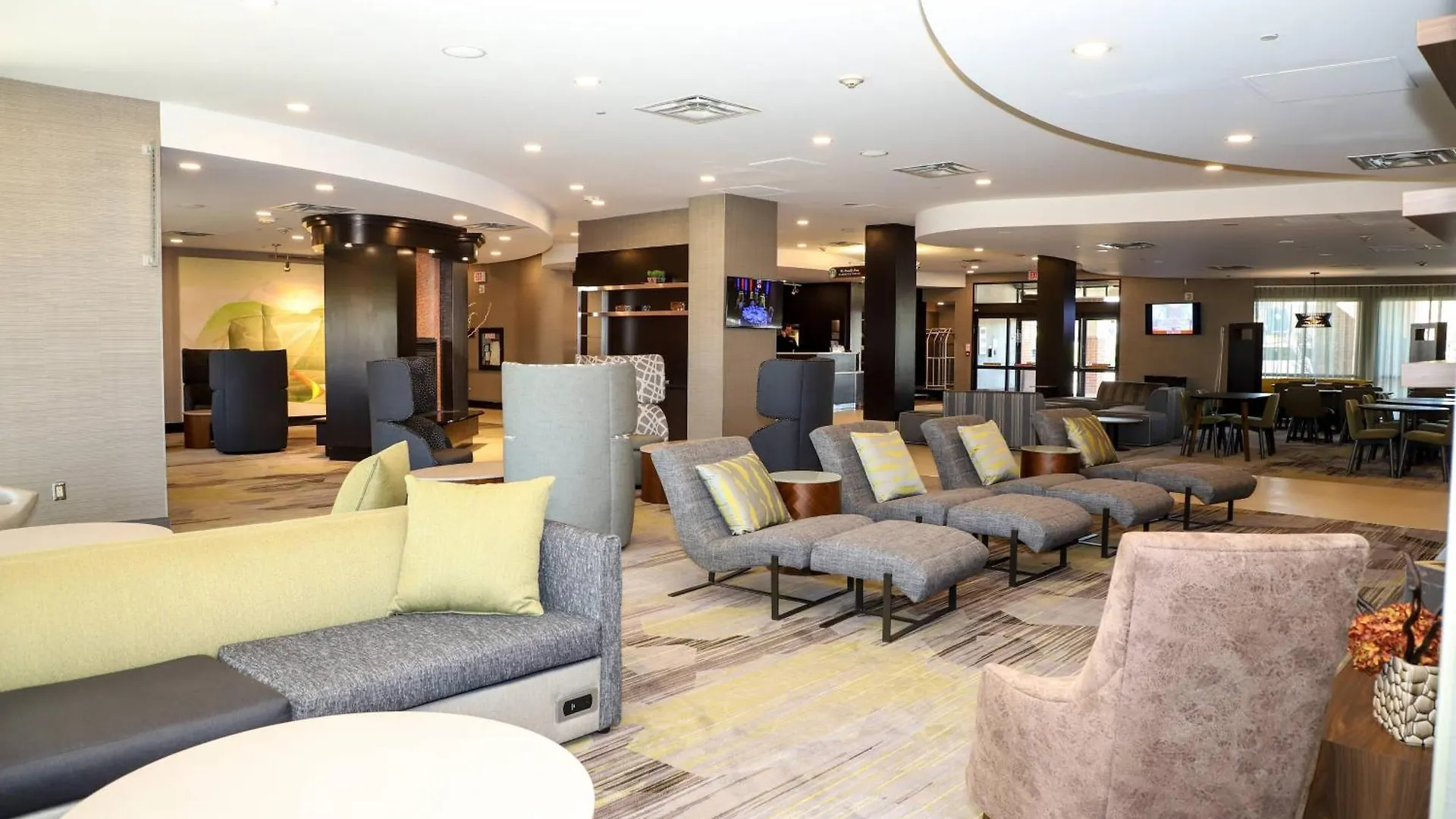 Courtyard By Marriott Toronto Brampton Hotel 3*,